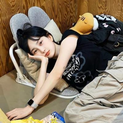 女孩2封面